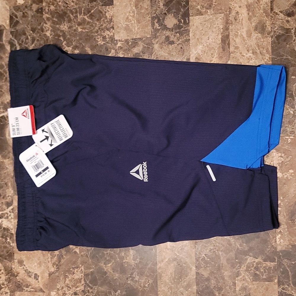 Mens Reebok Reflective Shorts - Picture 4 of 5